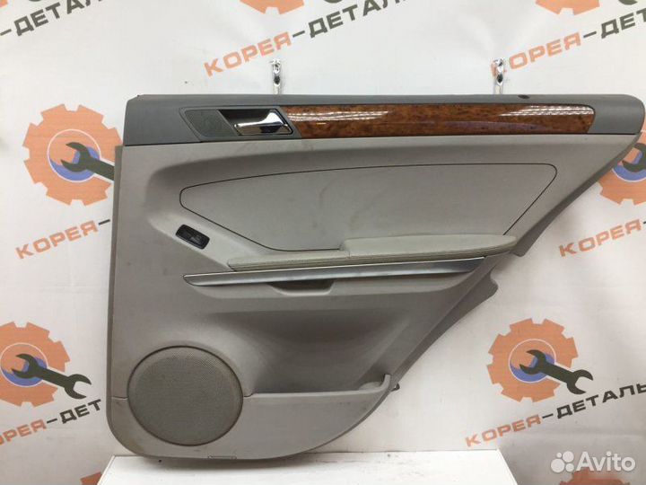 Обшивка двери задняя правая Mercedes-Benz Ml W164