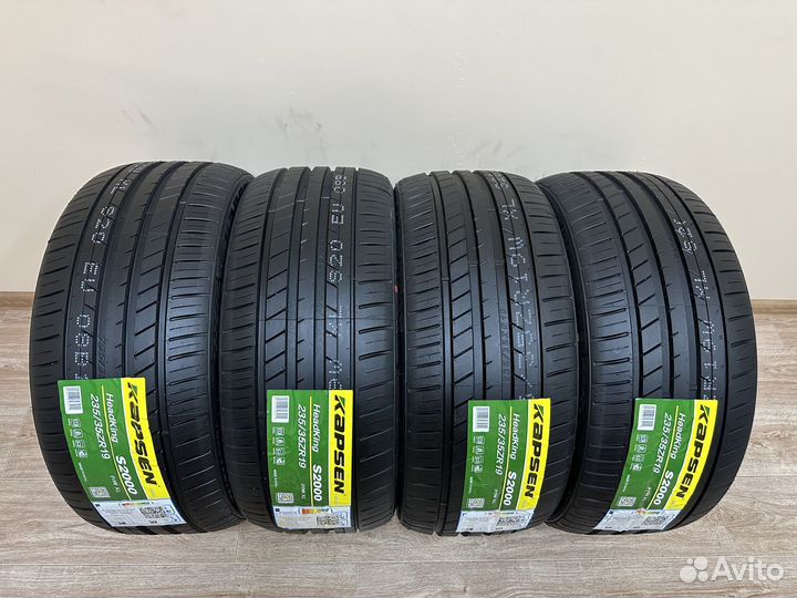 Kapsen Headking S2000 235/35 R19 99W