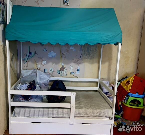 Кровать домик