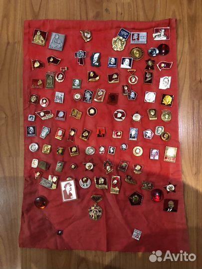 Коллекционные значки, большая коллекция