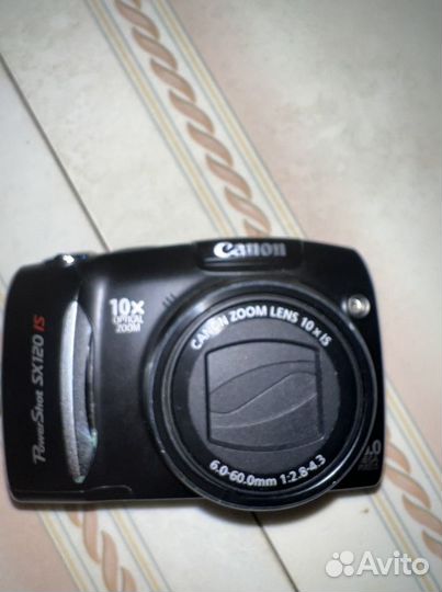 Компактный фотоаппарат Canon