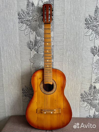 Гитара 6-ти струнная