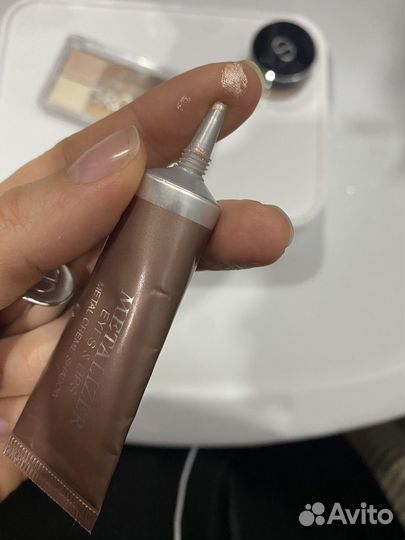 Косметика Dior, essence