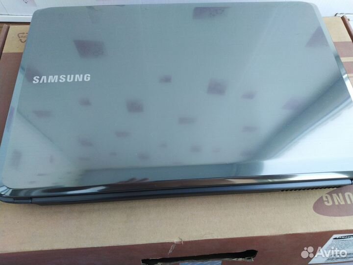 Ноутбук samsung r525