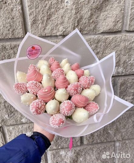 Клубника в шоколаде, подарок на праздник