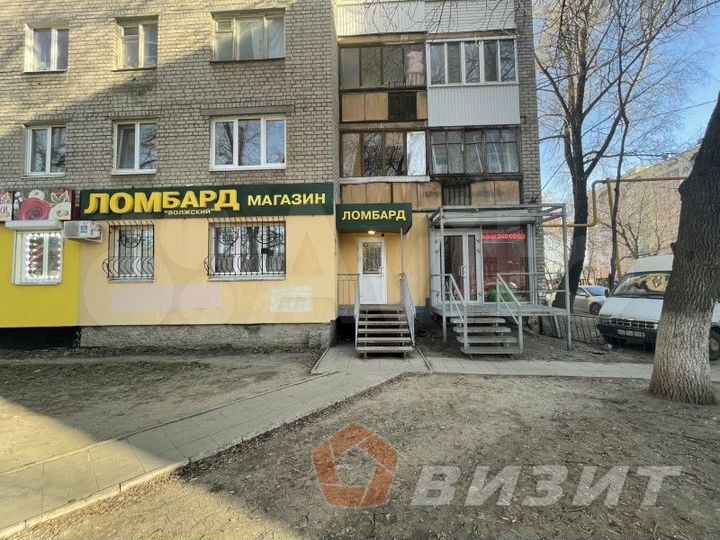 Торговое помещение на перекрестке центральных улиц