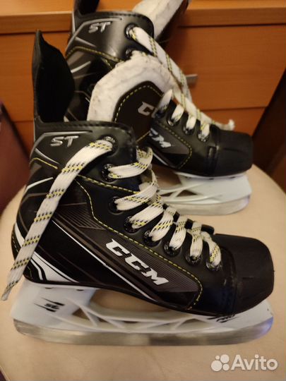 Коньки хоккейные CCM детские 31 размер