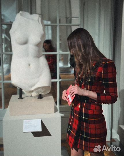 Красное платье пиджак Balmain