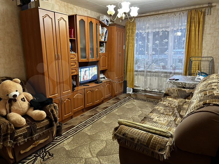 2-к. квартира, 59 м², 1/3 эт.