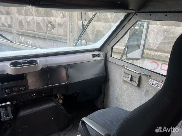 International 4700, 1995