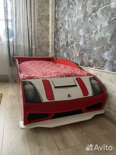 Детская кровать машина с матрасом