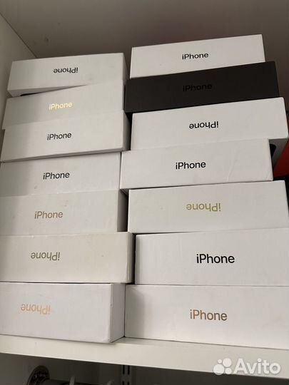 Коробки от iPhone
