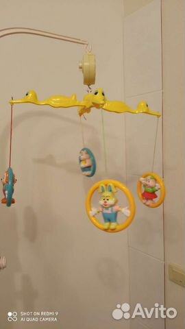 Музыкальный мобиль на кроватку