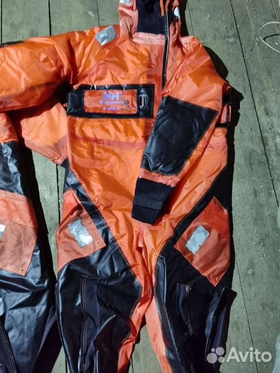 Спасательный костюм Helly Hansen E-300-2