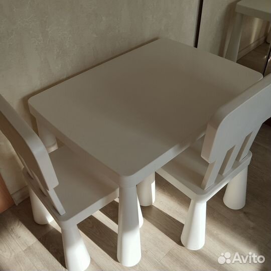 Детский стол и 2 стула IKEA mammut