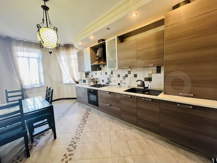 2-к. квартира, 70 м², 4/5 эт.
