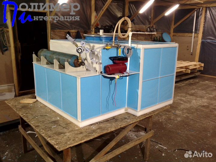 Емкость контейнер для перевозки живой рыбы