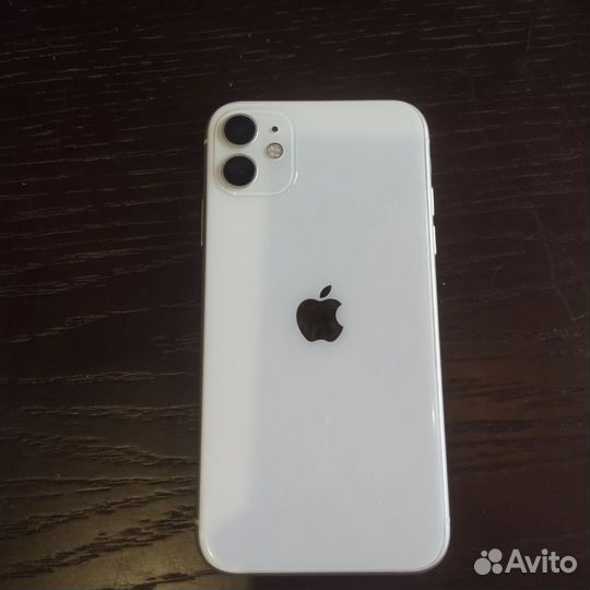Телефон iPhone 11
