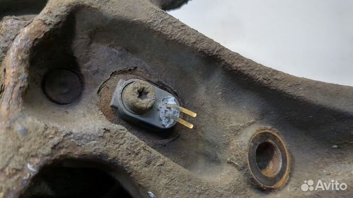 Ступица (кулак, цапфа) Volkswagen Golf 7, 2014