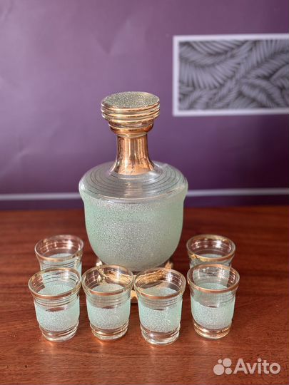 Набор стеклянные рюмки и штоф