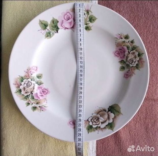 Набор чайник и блюдо из фарфора