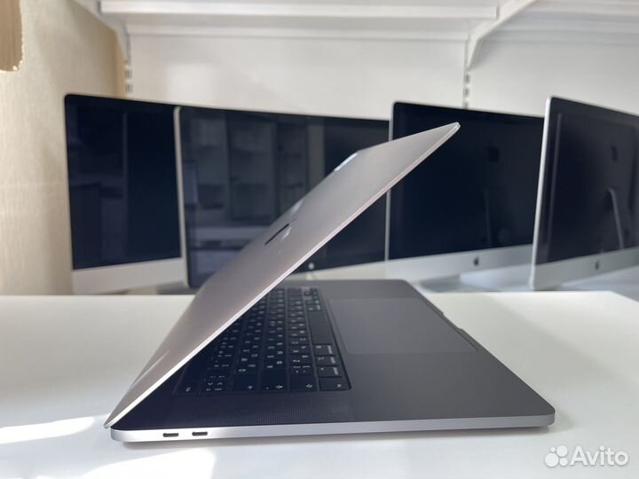 MacBook Pro 16