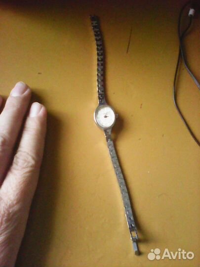 Часы наручные женские СССР Cardinal