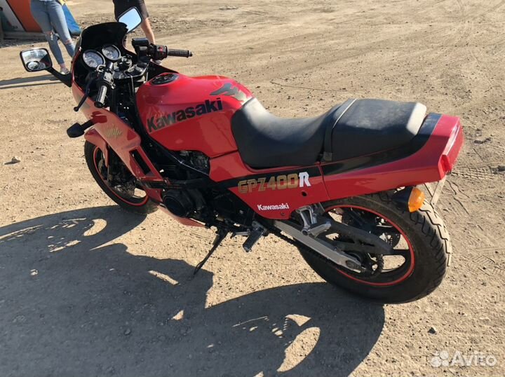 Kawasaki GPZ400R 89 в разбор на запчасти