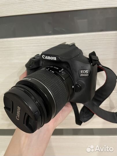 Фотоаппарат canon eos 2000d без объетива