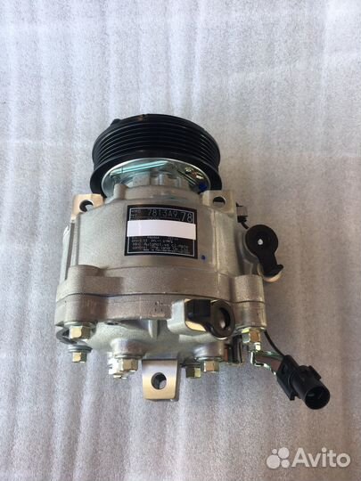 Компрессор кондиционера Mitsubishi Outlander