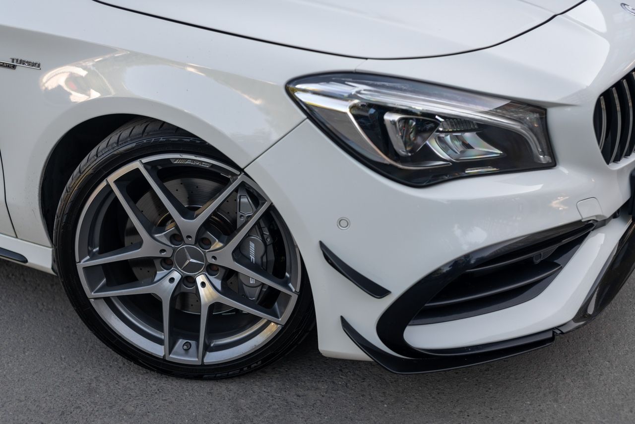 Mercedes-Benz CLA-класс AMG