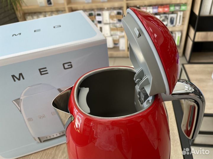 Чайник электрический smeg KLF04 красный