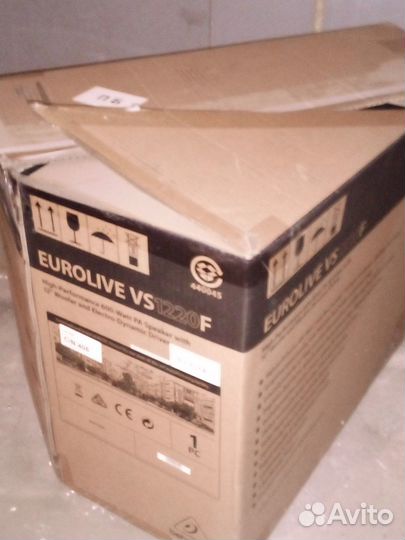 Продаётся сценический монитор Behringer VS1220F