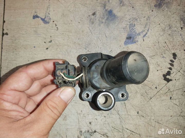 Корпус термостата Ford Mondeo III 2.0 1S7G-8575-AJ