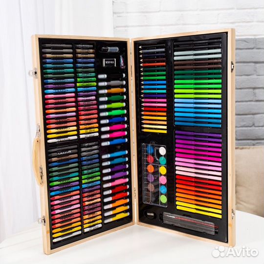 Набор для рисования в чемоданчике