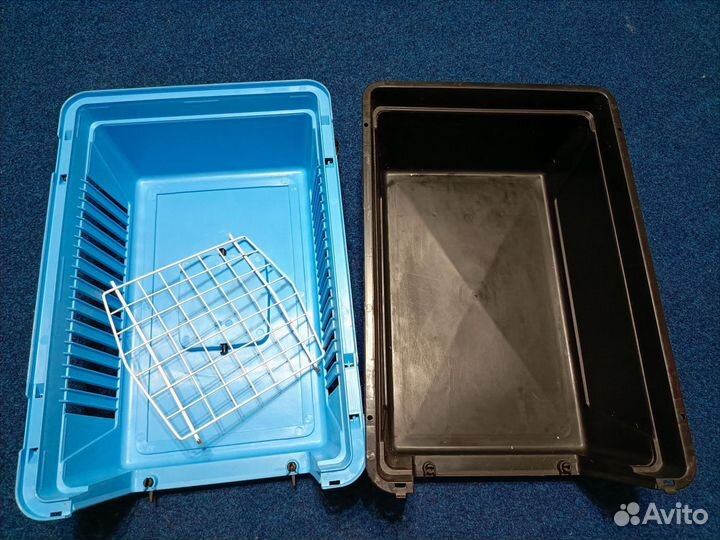 Переноска для кошек и маленьких собак