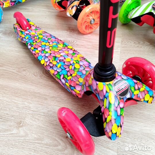 Самокат детский трехколесный со светящимися колеса