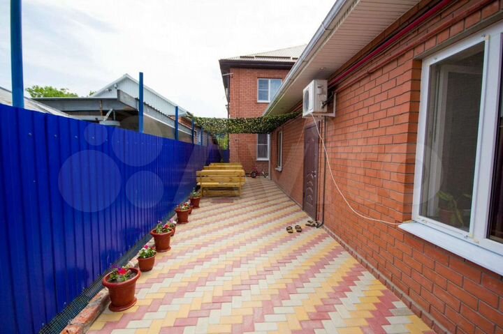 Комната 25 м² в 5-к., 2/2 эт.