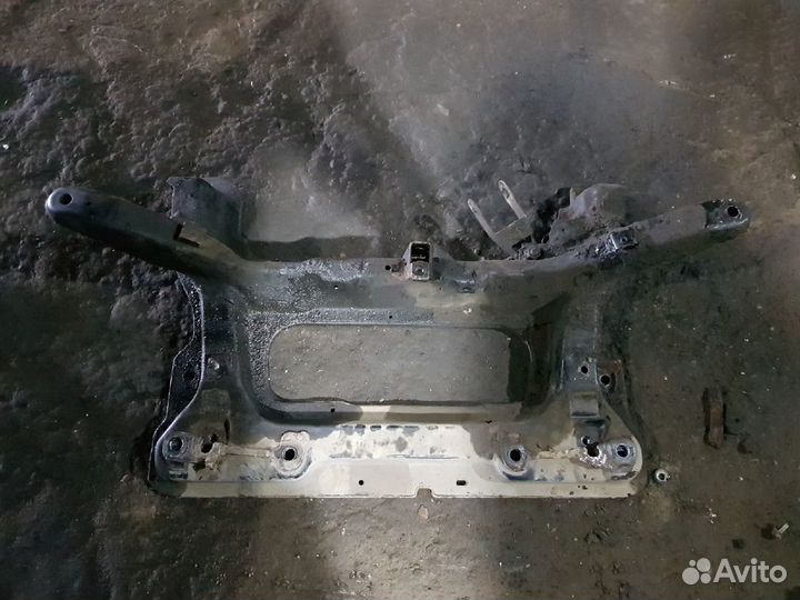 Подрамник Peugeot Partner 2006