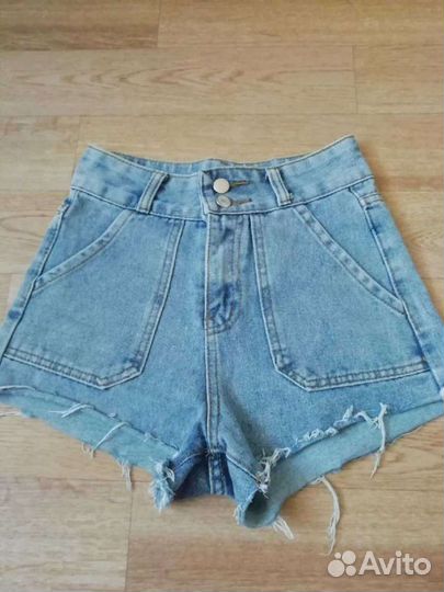 Джинсовые шорты