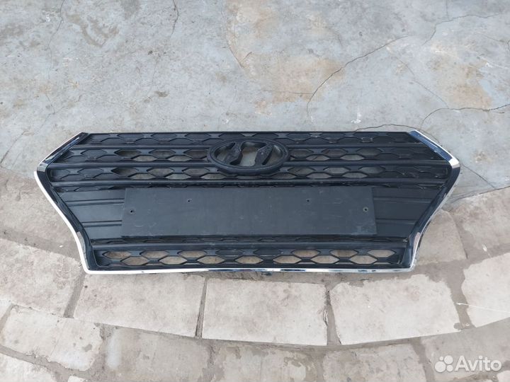 Решетка радиатора на hyundai solaris 2
