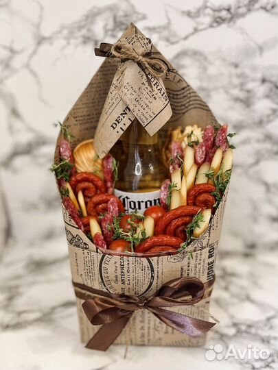 Мужской букет съедобный, подарок мужчине из колбас