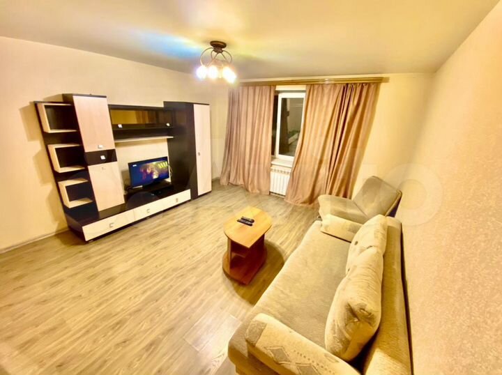 2-к. квартира, 69 м², 1/10 эт.