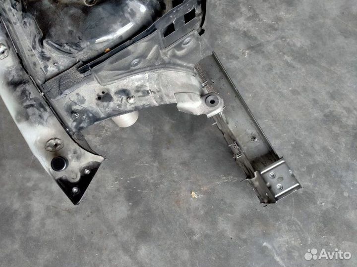 Лонжерон передний правый Mercedes-Benz 212.054 E