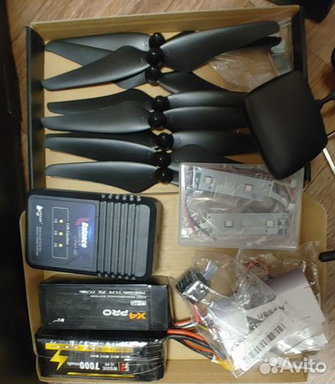 Квадрокоптер hubsan H4 pro