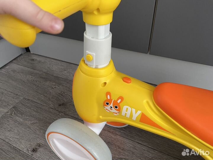 Беговел четырехколесный