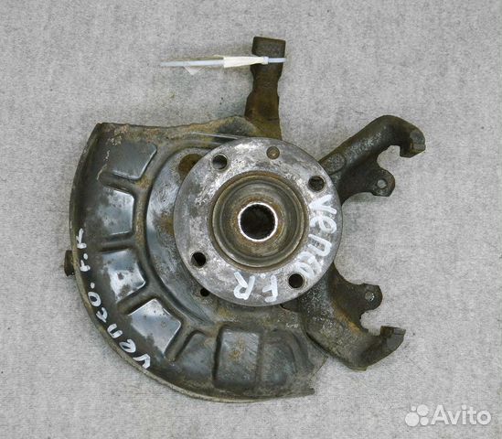 Кулак поворотный правый VW Vento