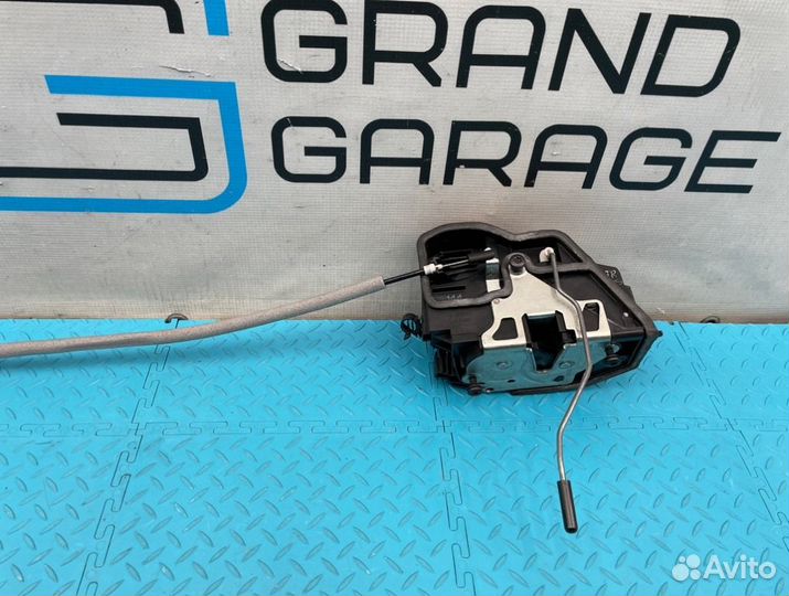 Замок двери передний правый Bmw X5 E70 N52B30AF