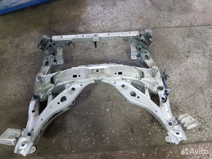 Балка подвески передняя Bmw 5-Series F10 N52B25