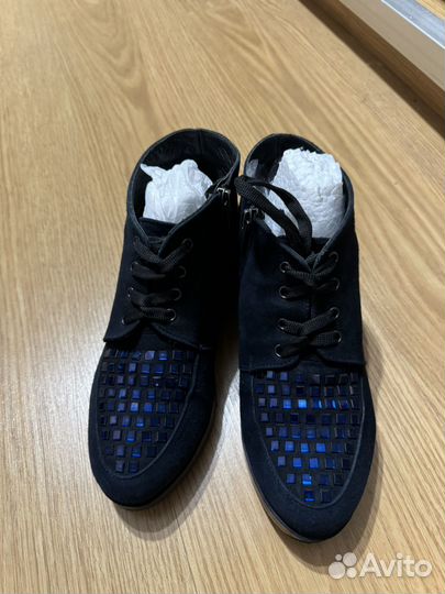 Ботинки женские